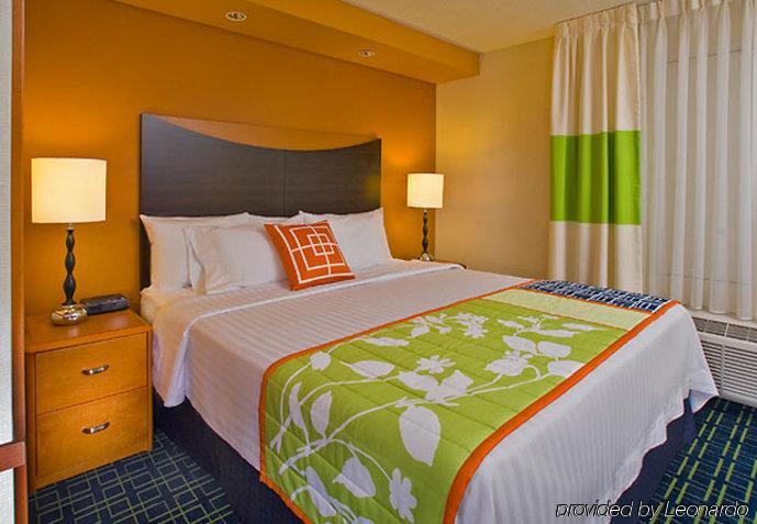 Fairfield Inn&Suites Clarksville Rom bilde